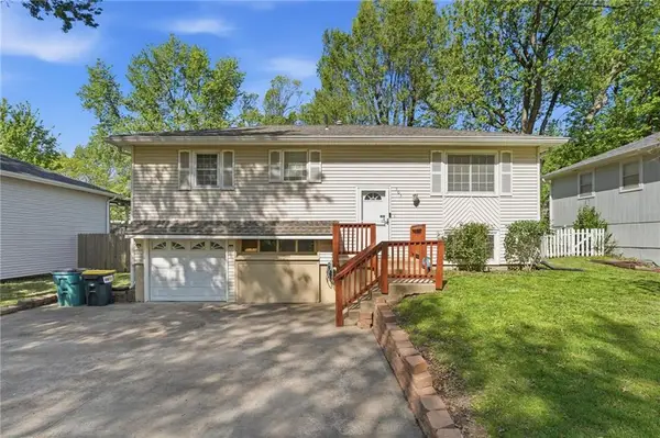 305 S Franklin Street, Spring Hill, KS 66083