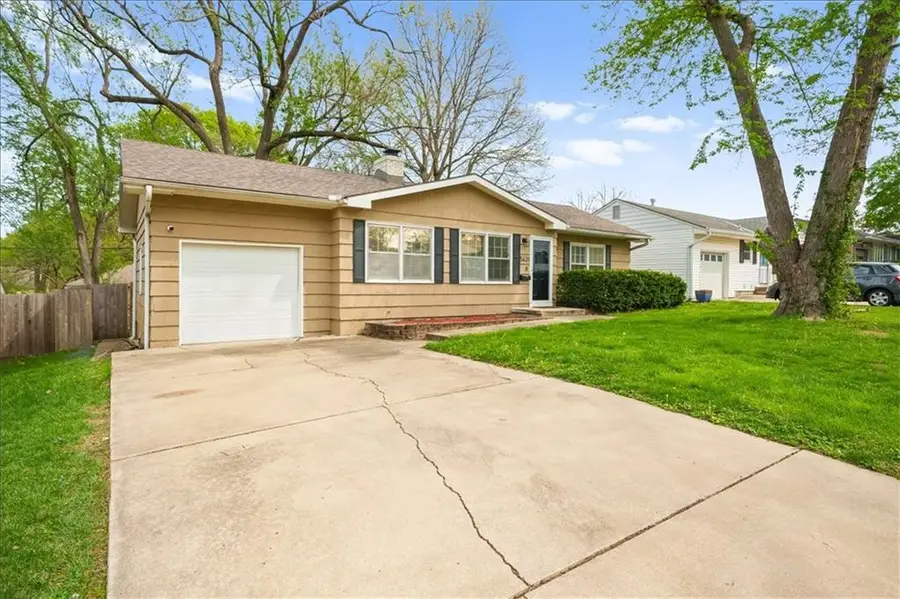 5431 Dearborn Street, Mission, KS 66202 - #2