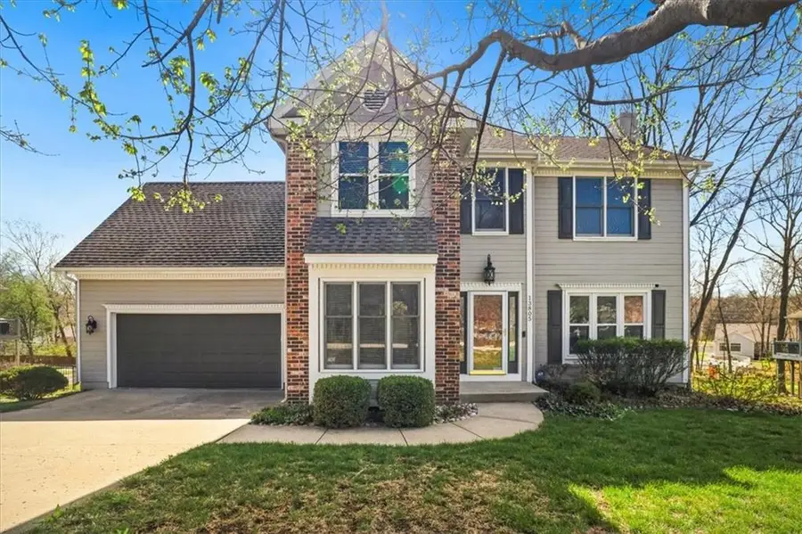 13805 Midland Drive, Shawnee, KS 66216 - #3