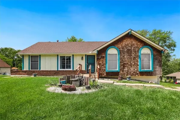 8922 Tennessee Avenue, Kansas City, MO 64138
