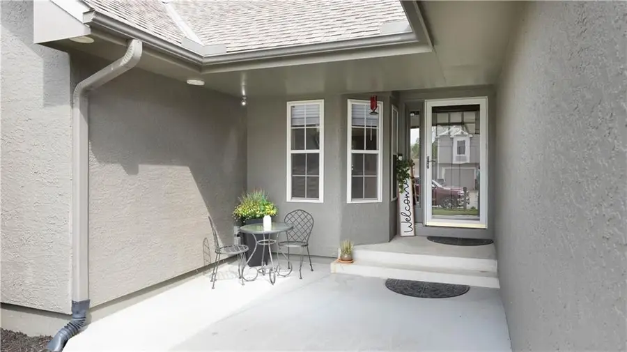 817 S Bridle Trail Lane, Peculiar, MO 64078 - #3