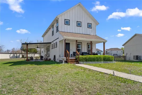 231 Jenny Lane, Raymore, MO 64083