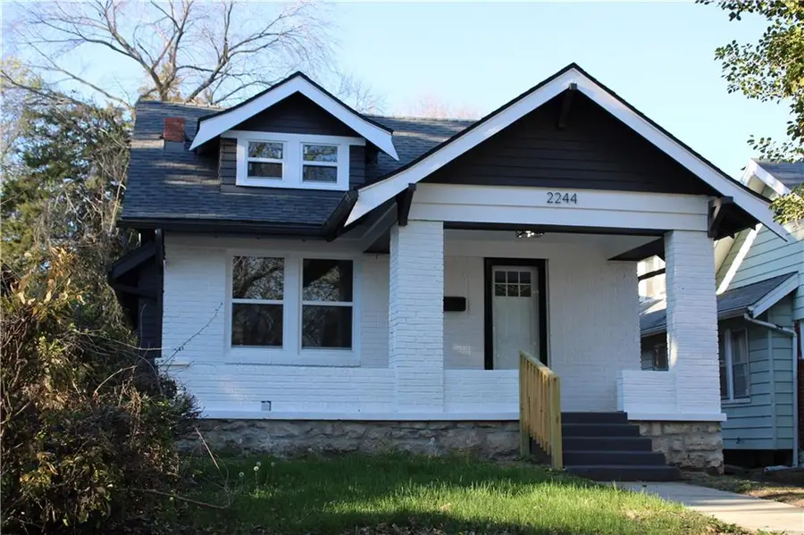 2244 E 69th Street, Kansas City, MO 64132 - #2