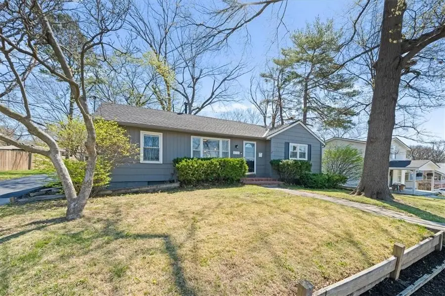 4733 Fontana Street, Roeland Park, KS 66205 - #2