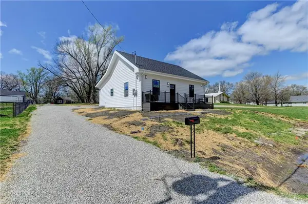 608 S Camden Street, Richmond, MO 64085