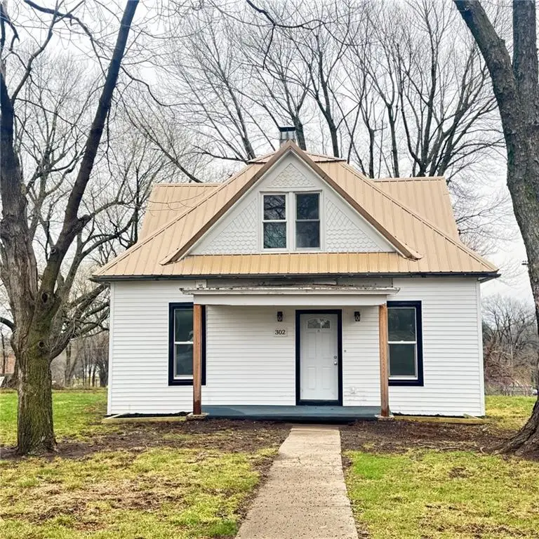 302 N Iowa Street, Highland, KS 66035 - #1