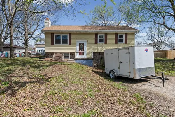 1405 S Vine Street, Holden, MO 64040