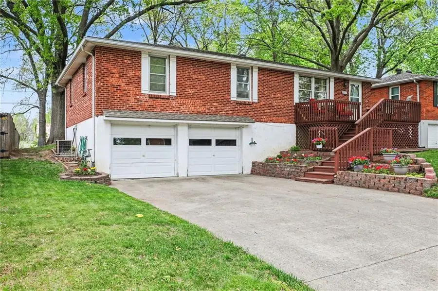 408 NW 88th Terrace, Kansas City, MO 64155 - #2