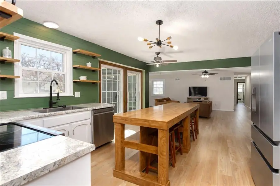 5219 Pleasant Avenue, Kansas City, MO 64133 - #3