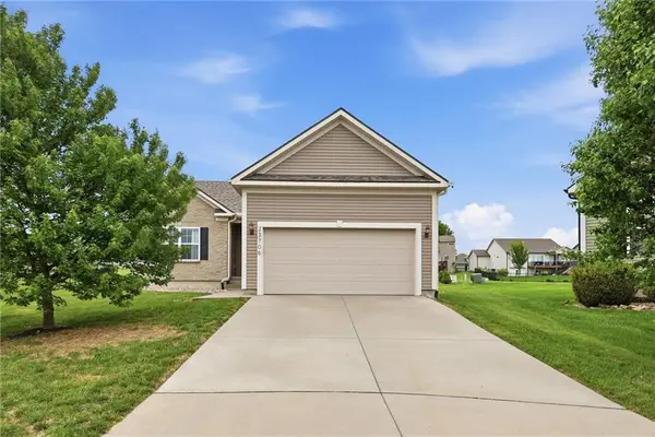 23706 W 88th Terrace, Lenexa, KS 66227