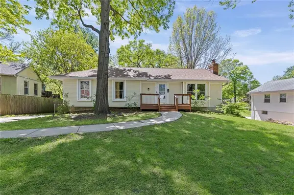 8205 W 57th Terrace, Merriam, KS 66202