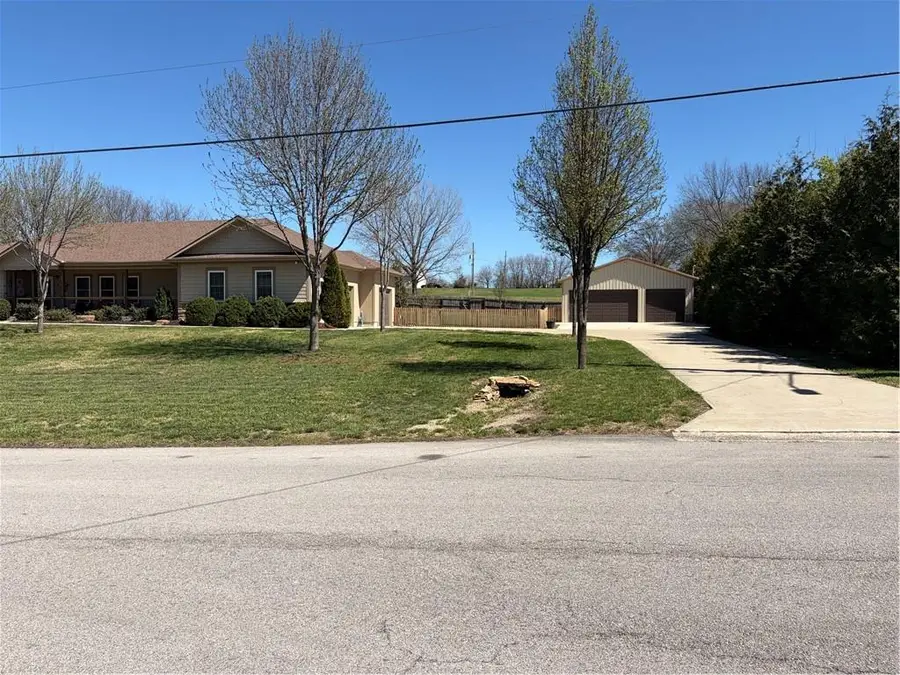 523 S 134th Street, Bonner Springs, KS 66012 - #2