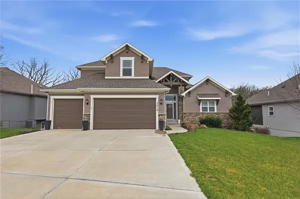 7310 NW Clore Drive, Parkville, MO 64152