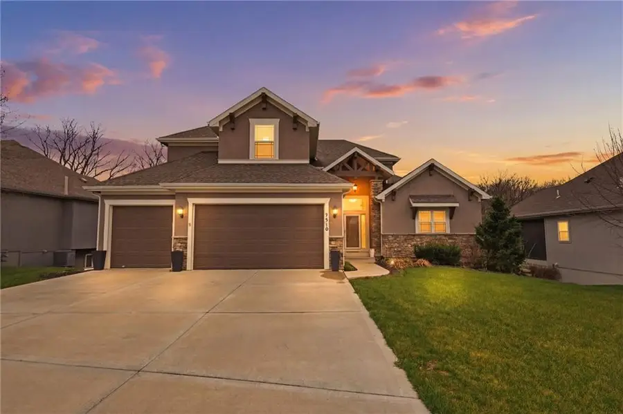 7310 NW Clore Drive, Parkville, MO 64152 - #3