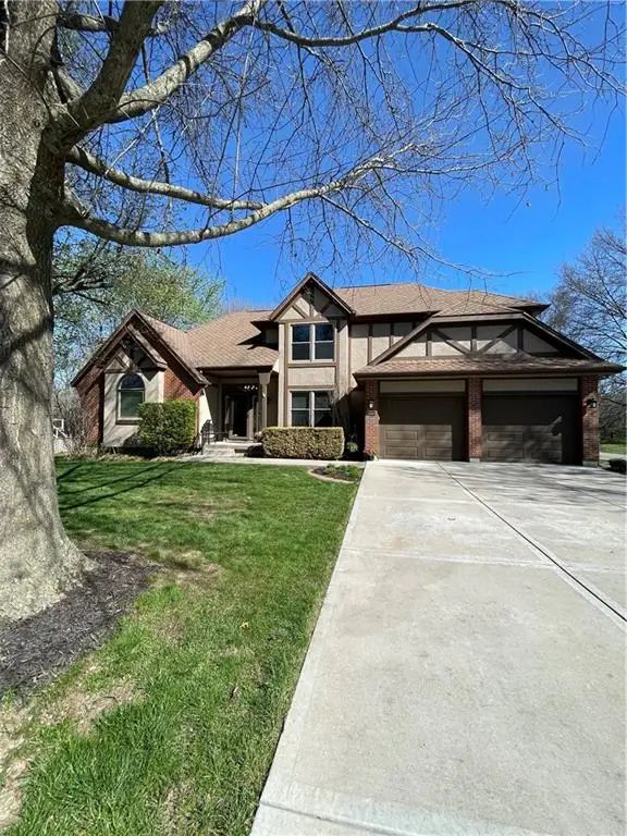 2320 W 162nd Terrace, Stilwell, KS 66085