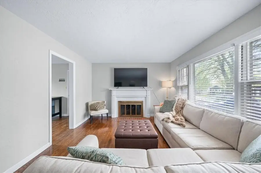 2816 W 47th Terrace, Westwood, KS 66205 - #2