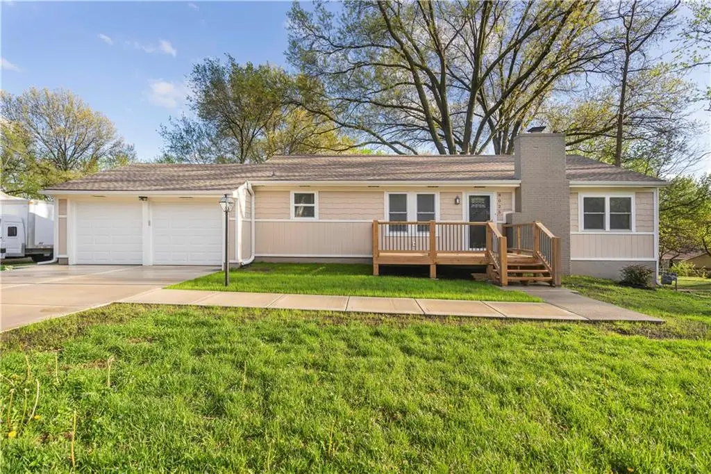 8025 Waverly Avenue, Kansas City, KS 66109 - #1