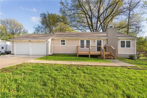 8025 Waverly Avenue, Kansas City, KS 66109