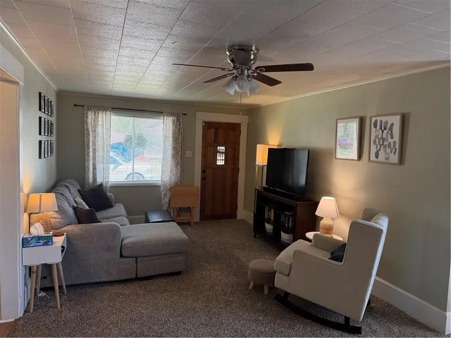 205 W 18th Street, Pittsburg, KS 66762 - #3