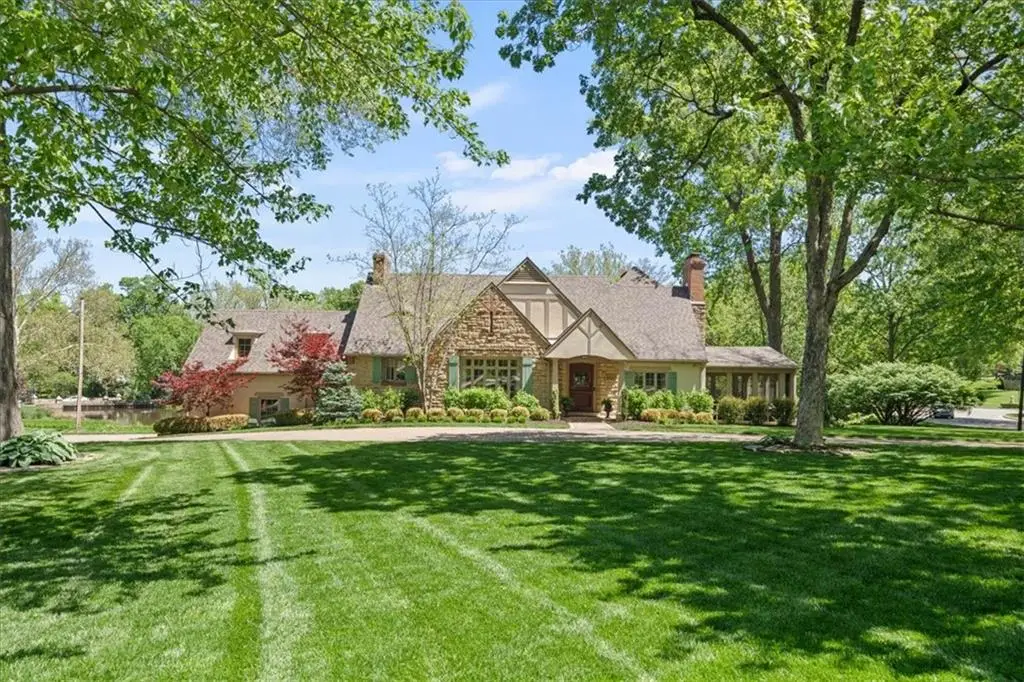 6331 Ensley Lane, Mission Hills, KS 66208 - #1