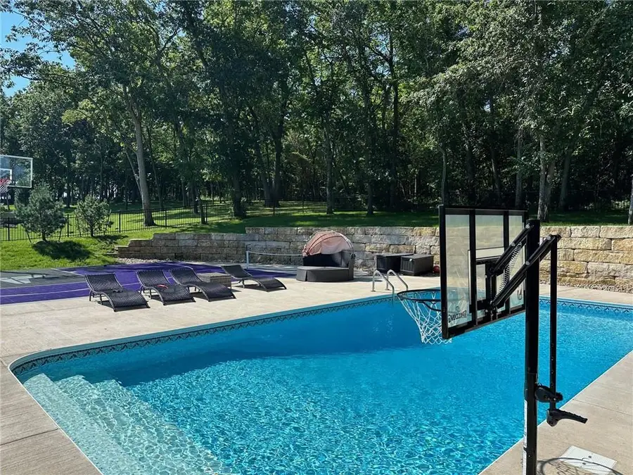 517 Southshore Drive, Lake Winnebago, MO 64034 - #2