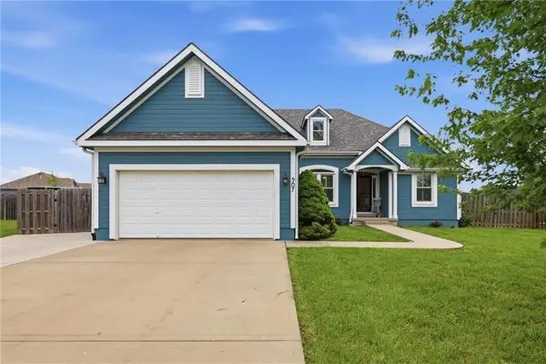 907 Hemlock Street, Paola, KS 66071