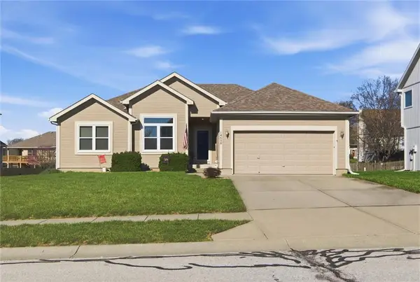 14608 Green Castle Street, Smithville, MO 64089