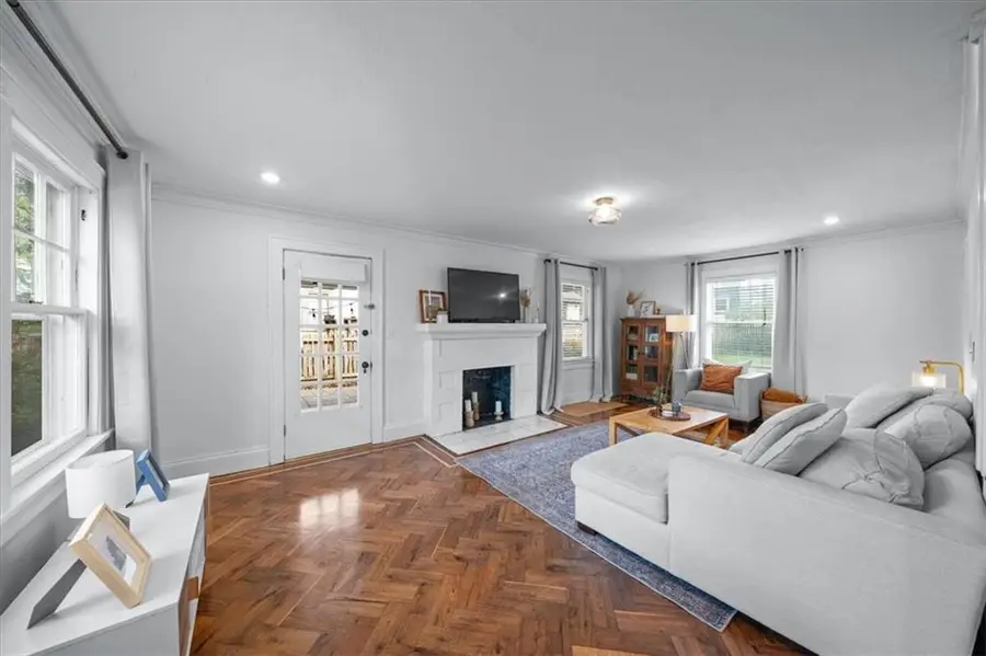 7 W Winthrope Road, Kansas City, MO 64113 - #3