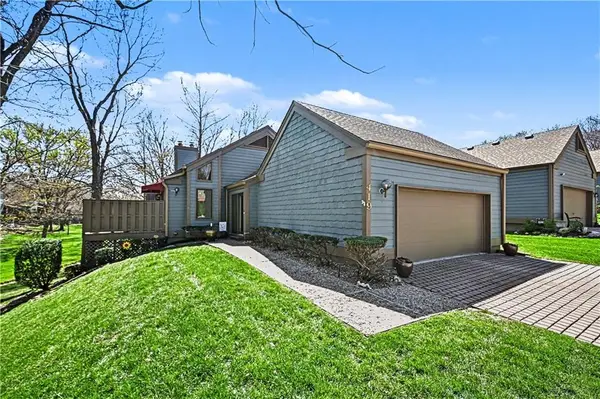 419 Lakeside Drive, Liberty, MO 64068