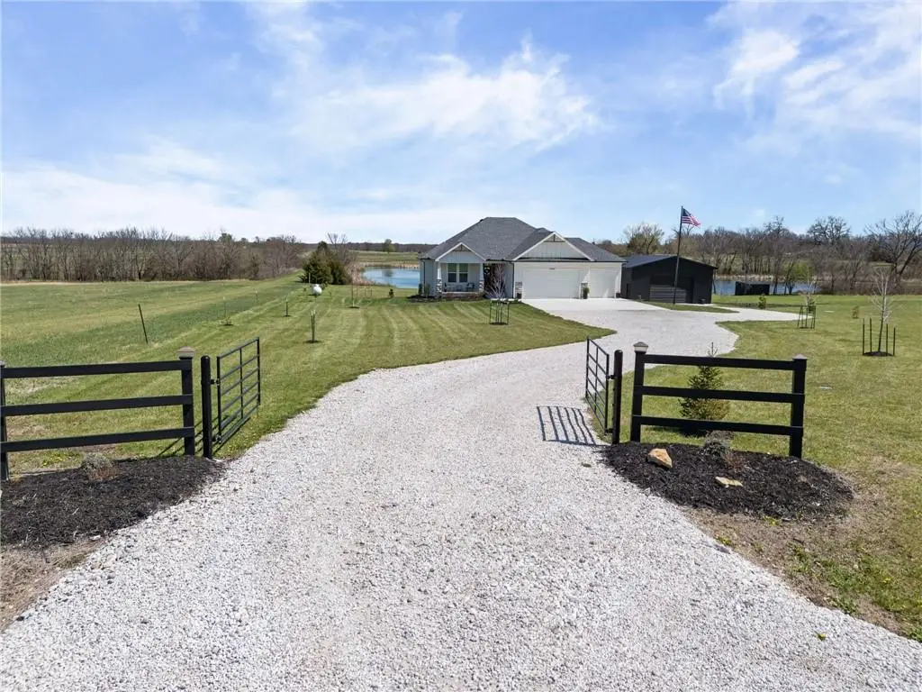 20410 N 207th Street, Tonganoxie, KS 66086 - #1