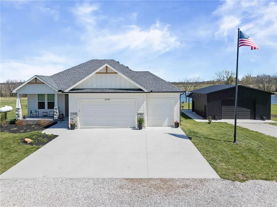 20410 N 207th Street, Tonganoxie, KS 66086 - #3