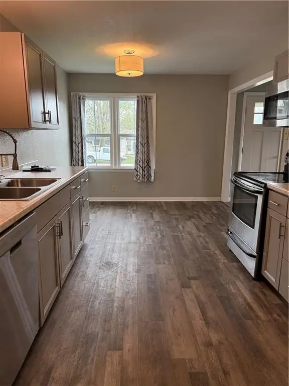 702 Sunset Street, Chillicothe, MO 64601 - #2