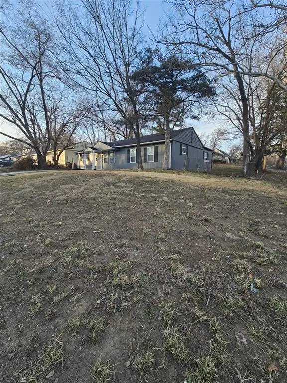 4818 E 45th Street, Kansas City, MO 64130 - #3