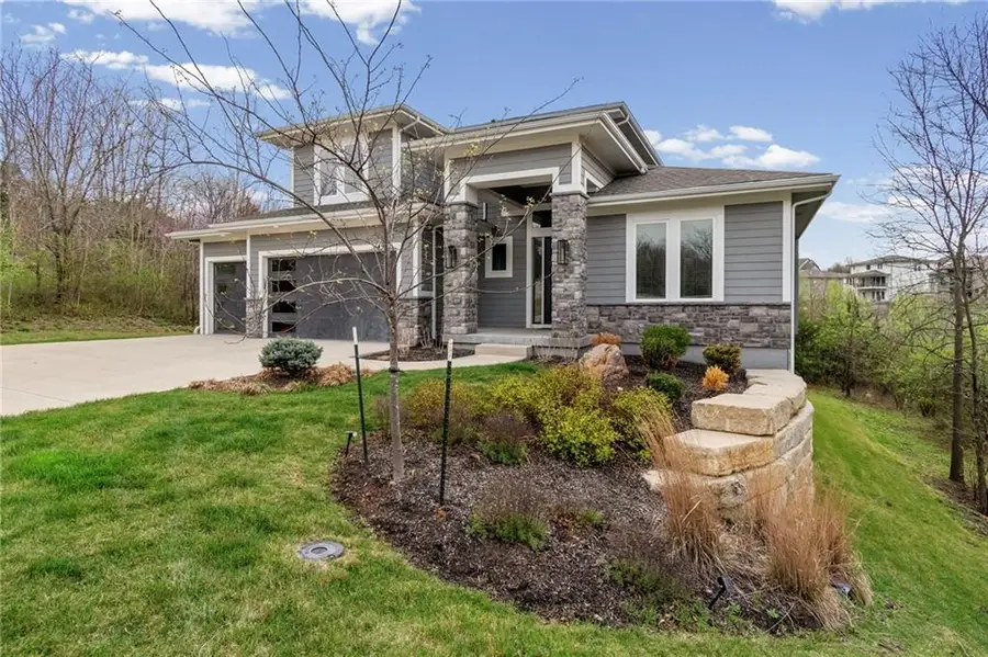 4911 Haskins Street, Shawnee, KS 66216 - #3