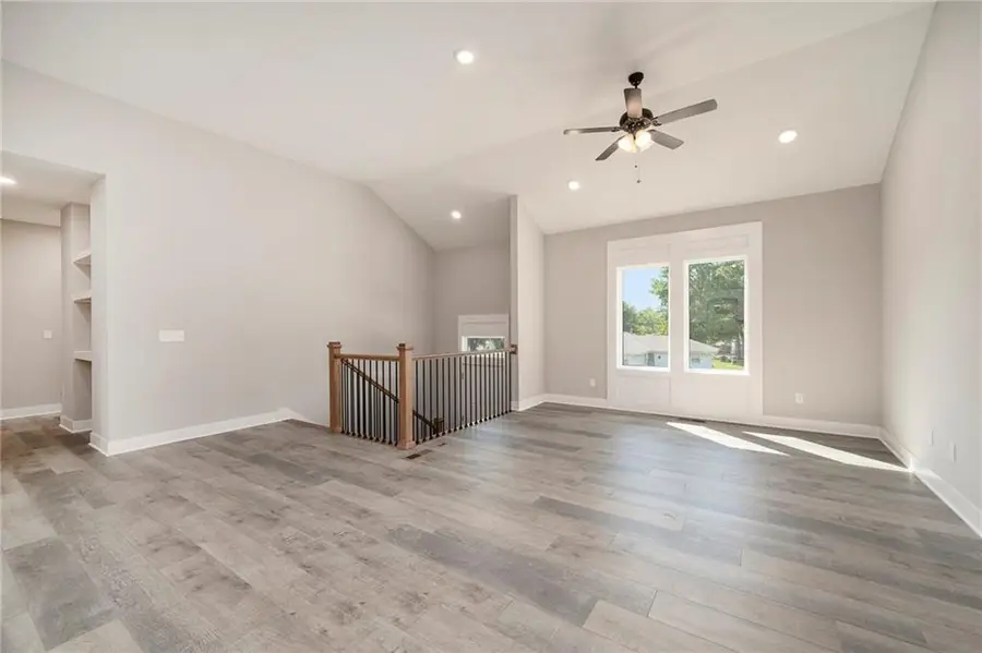 519 Hawthorne Street, Smithville, MO 64089 - #3