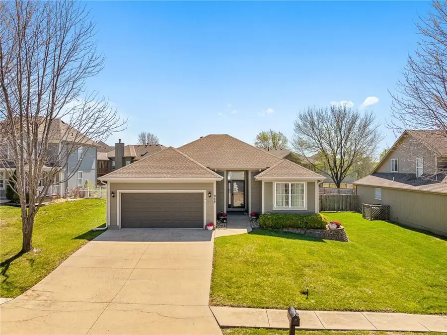 955 NW Maplewood Court, Grain Valley, MO 64029 - #2