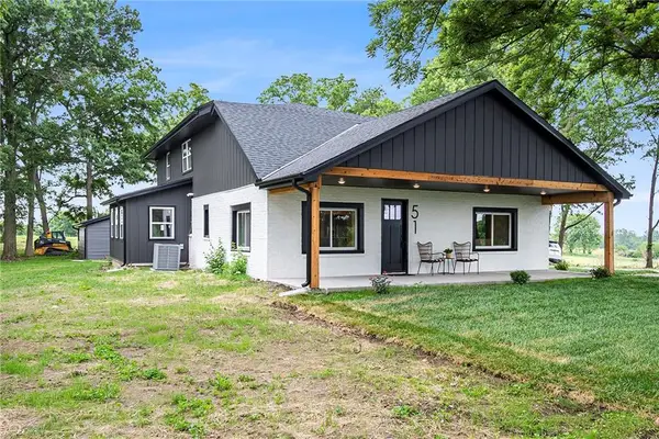 51 SE 208th Street, Holt, MO 64048