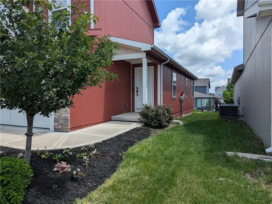 8816 SW 9th Street, Blue Springs, MO 64064 - #2