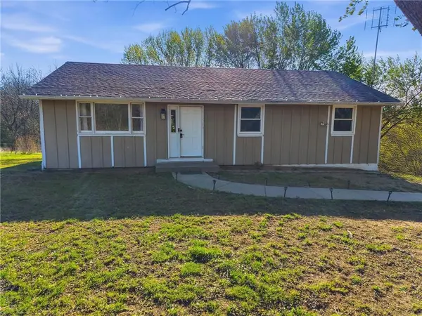 11056 230th Street, Linwood, KS 66052
