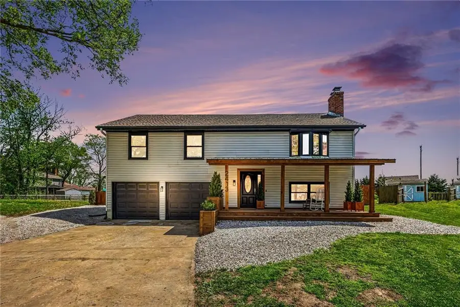 2413 W Post Oak Road, Olathe, KS 66061 - #2