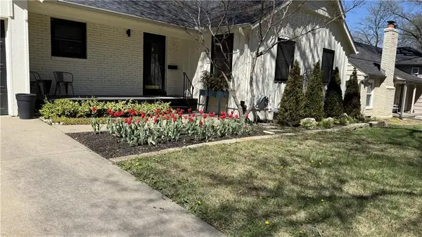 4712 W 77th Street, Prairie Village, KS 66208