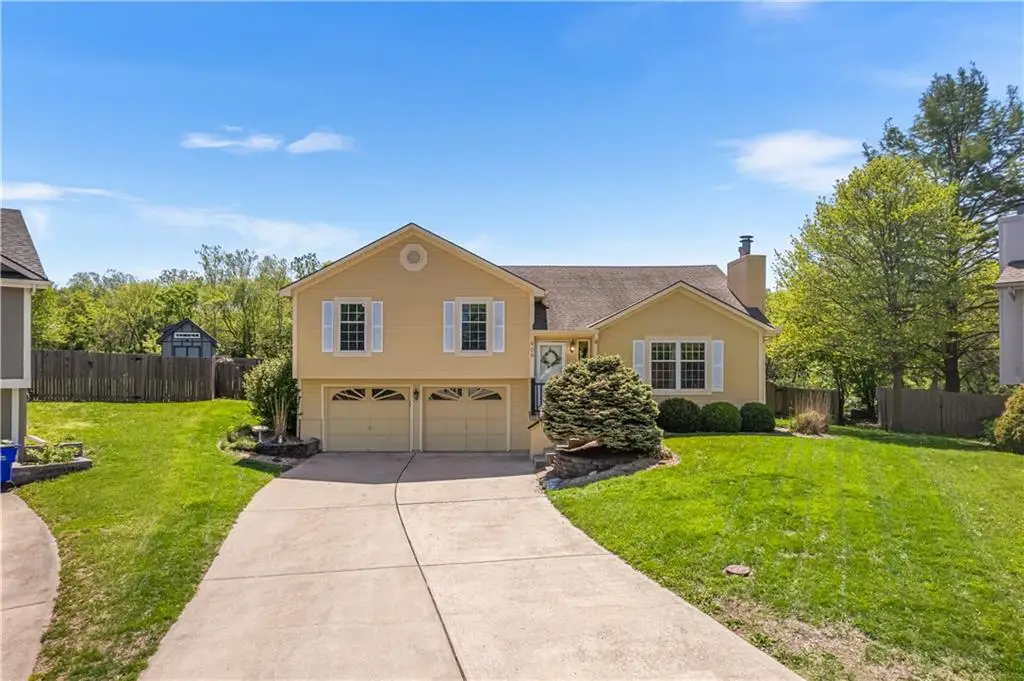 909 SW Daney Court, Lees Summit, MO 64081 - #1