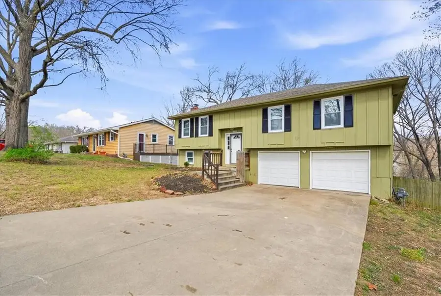 10116 W 52 Terrace, Merriam, KS 66203 - #2