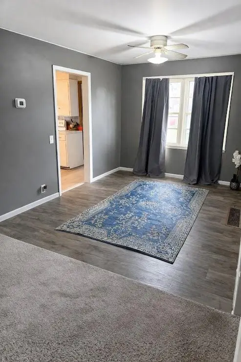 209 S Locust Street, Carrollton, MO 64633 - #2