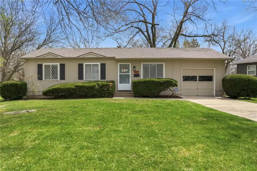 9915 Grandview Drive, Overland Park, KS 66212 - #2