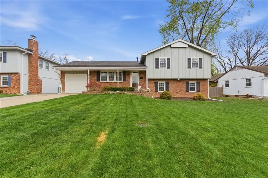 9404 Knox Drive, Overland Park, KS 66212 - #2