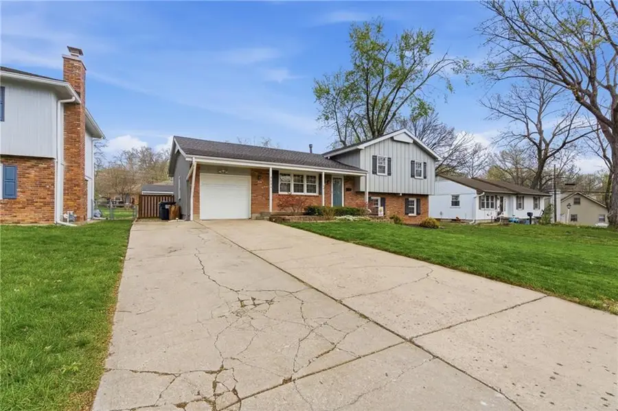 9404 Knox Drive, Overland Park, KS 66212 - #3