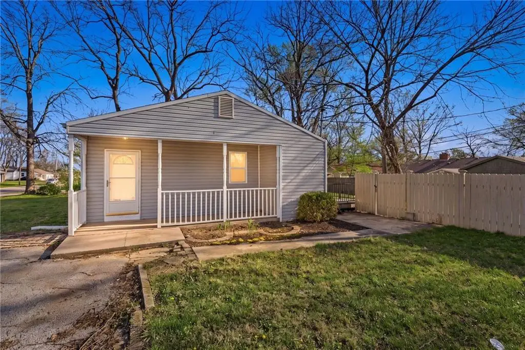 8617 Grant Street, Overland Park, KS 66212 - #1