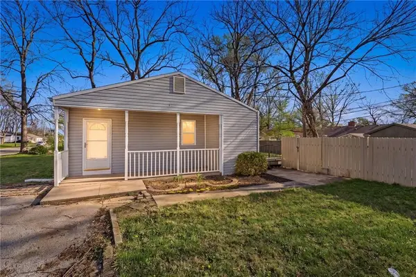 8617 Grant Street, Overland Park, KS 66212