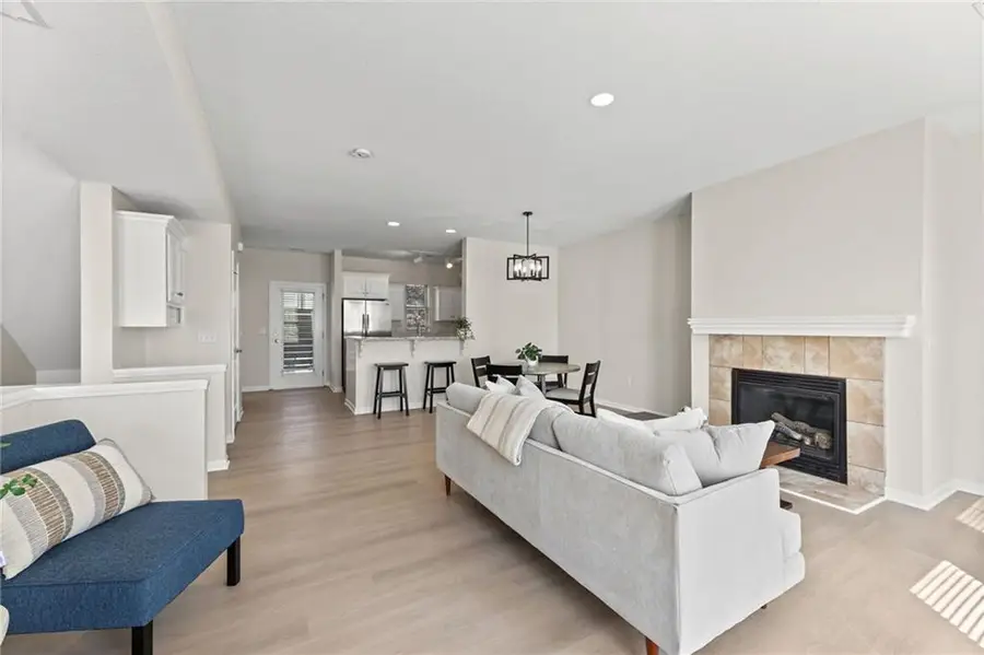 5245 Overland Drive #C8, Lawrence, KS 66049 - #3